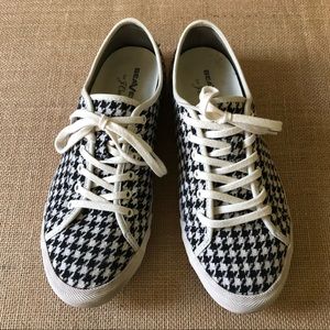 houndstooth tennis shoes
